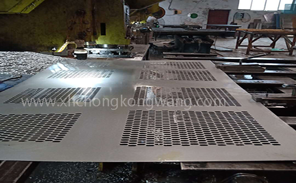 機械防護沖孔網(wǎng)